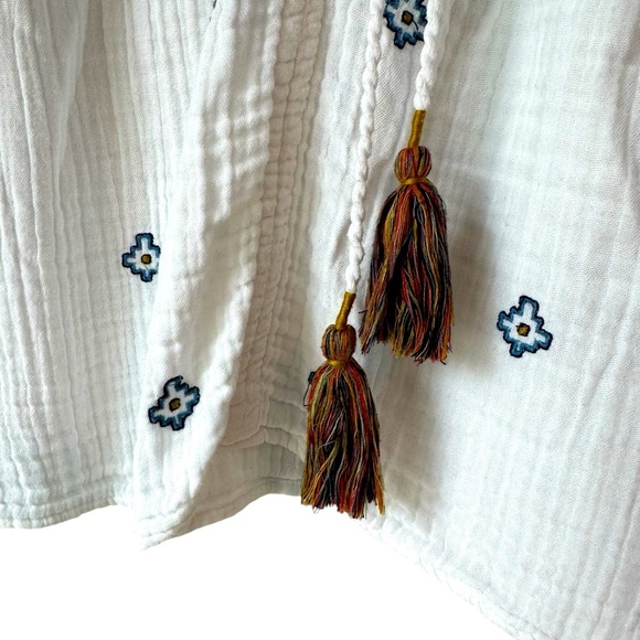 Rachel Zoe White and Blue Embroidered Women's Top, Small - Picture 5 of 10